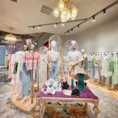 包布女模特道具