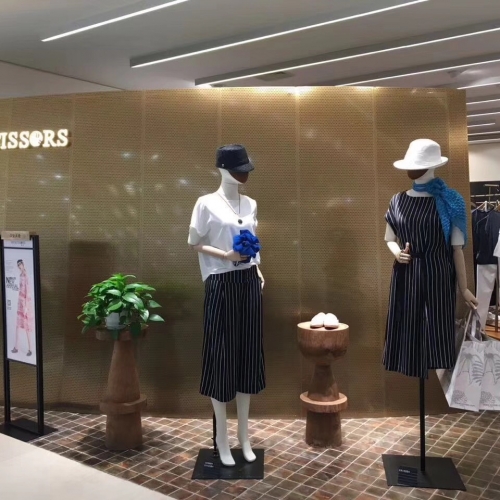 包布半身服装模特
