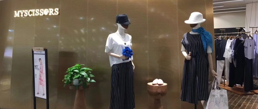 包布半身服装模特